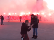 (VIDEO) KAPA DOLE, ŠMEKERU: Mladić zaprosio devojku uz baklje i šampanjac, EVO ŠTA JE ODGOVORILA Prosidba na Kalemegdanu