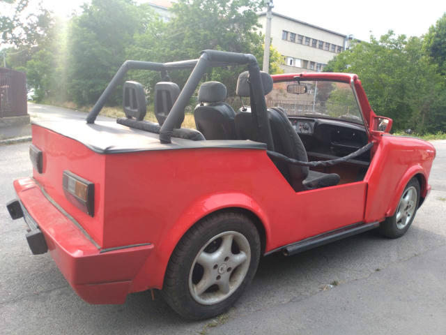 Jedinstven primerak u Srbiji: Trabant kupe-kabriolet