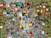 Ljubavni katanci i Drvo ljubavi: Kako je priča iz Vrnjačke banje inspirisala Desanku Maksimović, a zašto mnogi odlaze na Goč da bi povratili strast